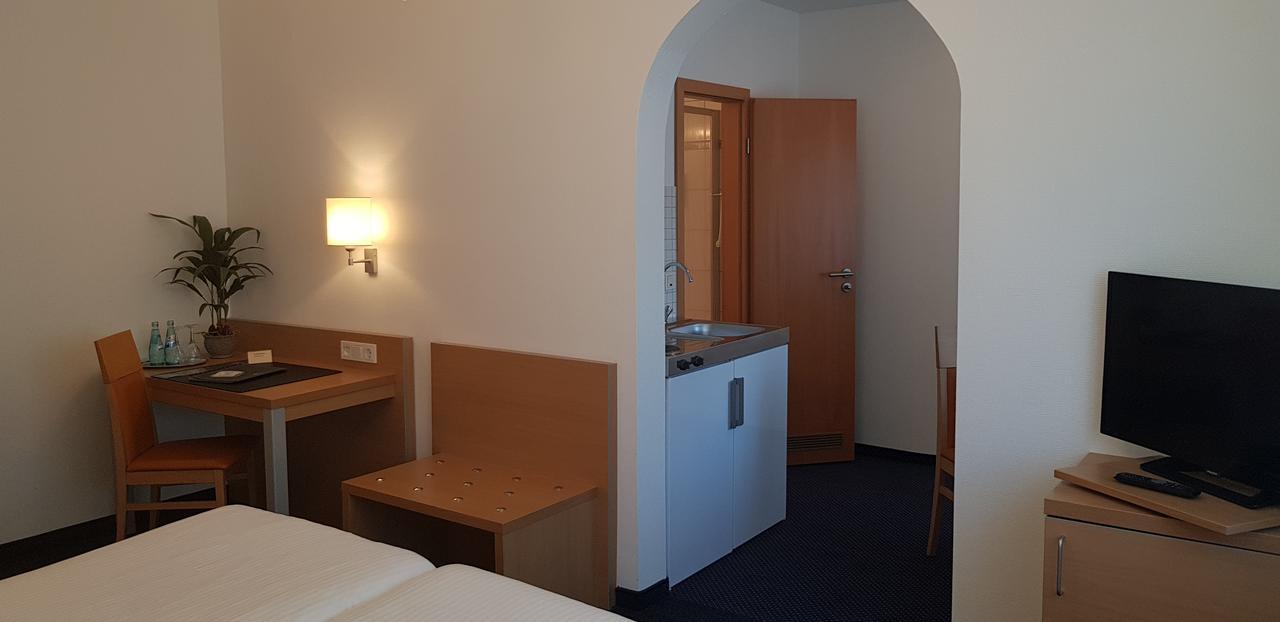 Hotel Beuss Oberursel Exteriör bild