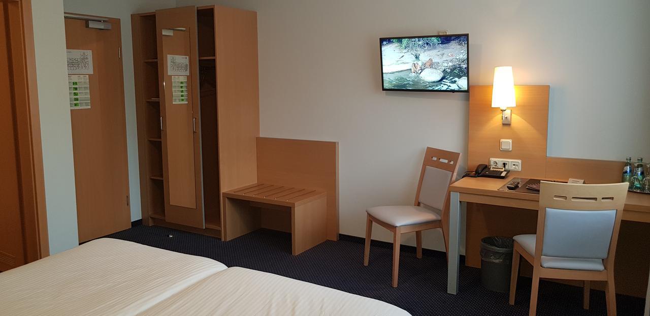 Hotel Beuss Oberursel Exteriör bild