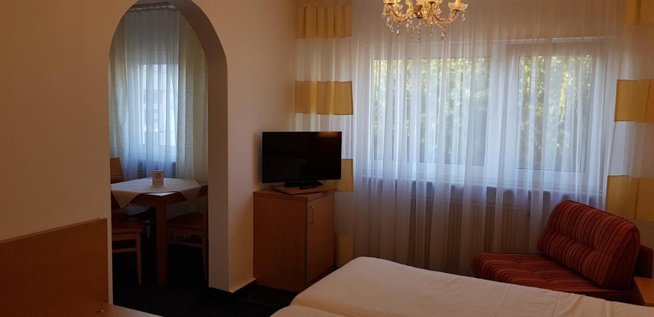 Hotel Beuss Oberursel Exteriör bild