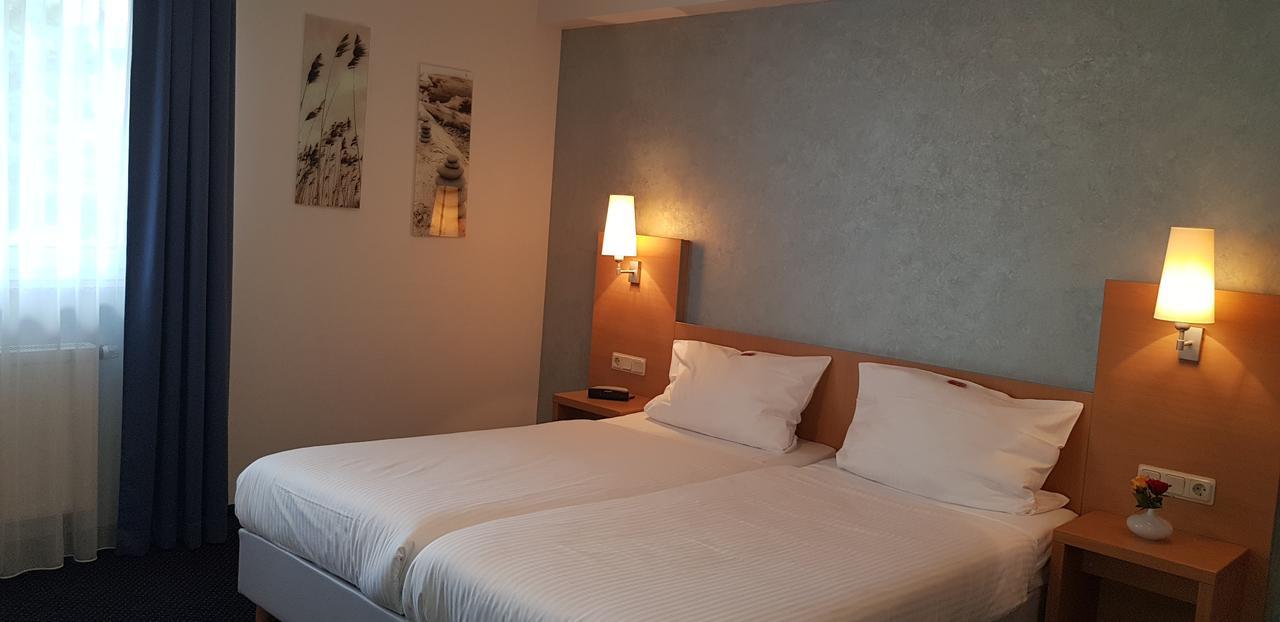 Hotel Beuss Oberursel Exteriör bild
