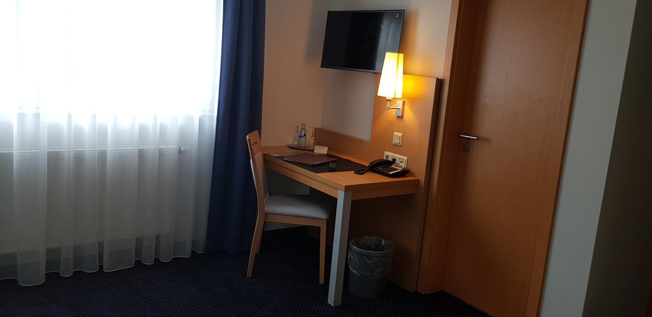 Hotel Beuss Oberursel Exteriör bild